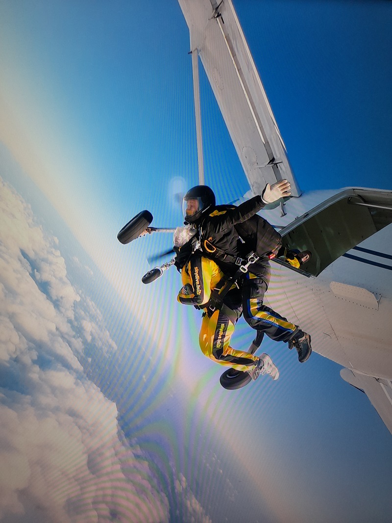 Skydivers support the DPT Charity